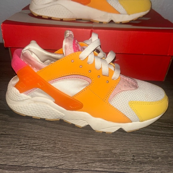 Women’s Nike Vibrant Orange and Yellow Sneakers - Picture 2 of 5